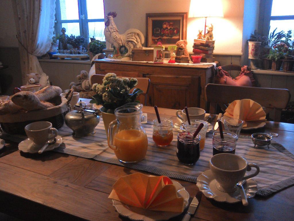 ブランザック Au Bon Gre D'Hugoline Bed & Breakfast エクステリア 写真