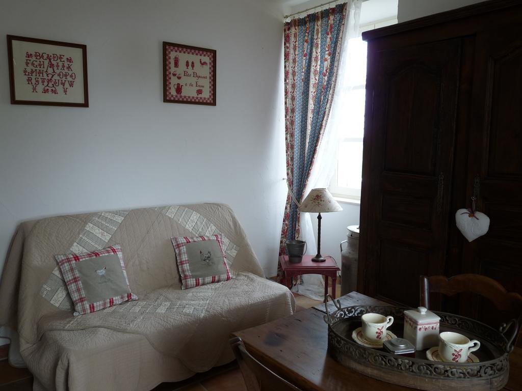 ブランザック Au Bon Gre D'Hugoline Bed & Breakfast 部屋 写真