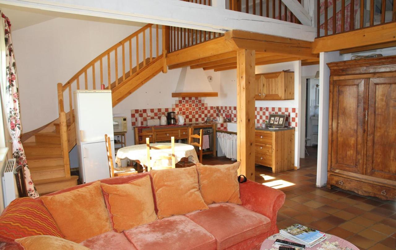 ブランザック Au Bon Gre D'Hugoline Bed & Breakfast エクステリア 写真